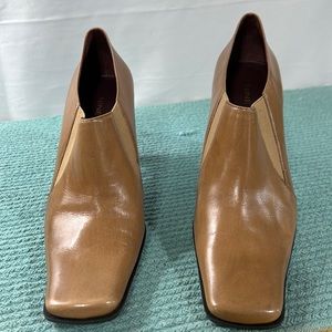 Nine West, Size 6 Tan Ankle boots.